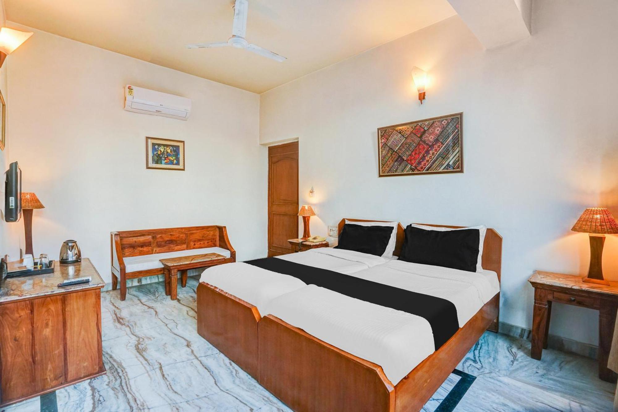 Super Hotel O Sansarchandra Road Formerly Luna Rosa Dzsaipur Kültér fotó