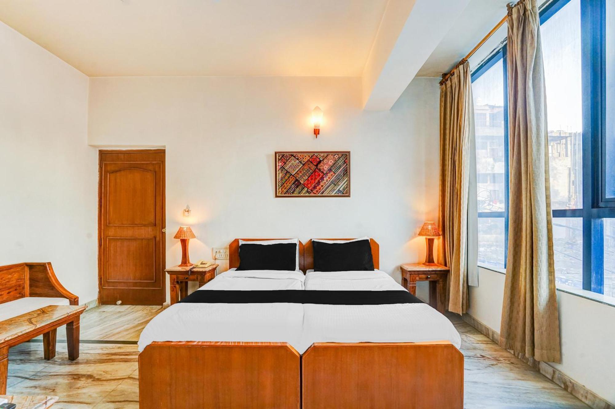 Super Hotel O Sansarchandra Road Formerly Luna Rosa Dzsaipur Kültér fotó